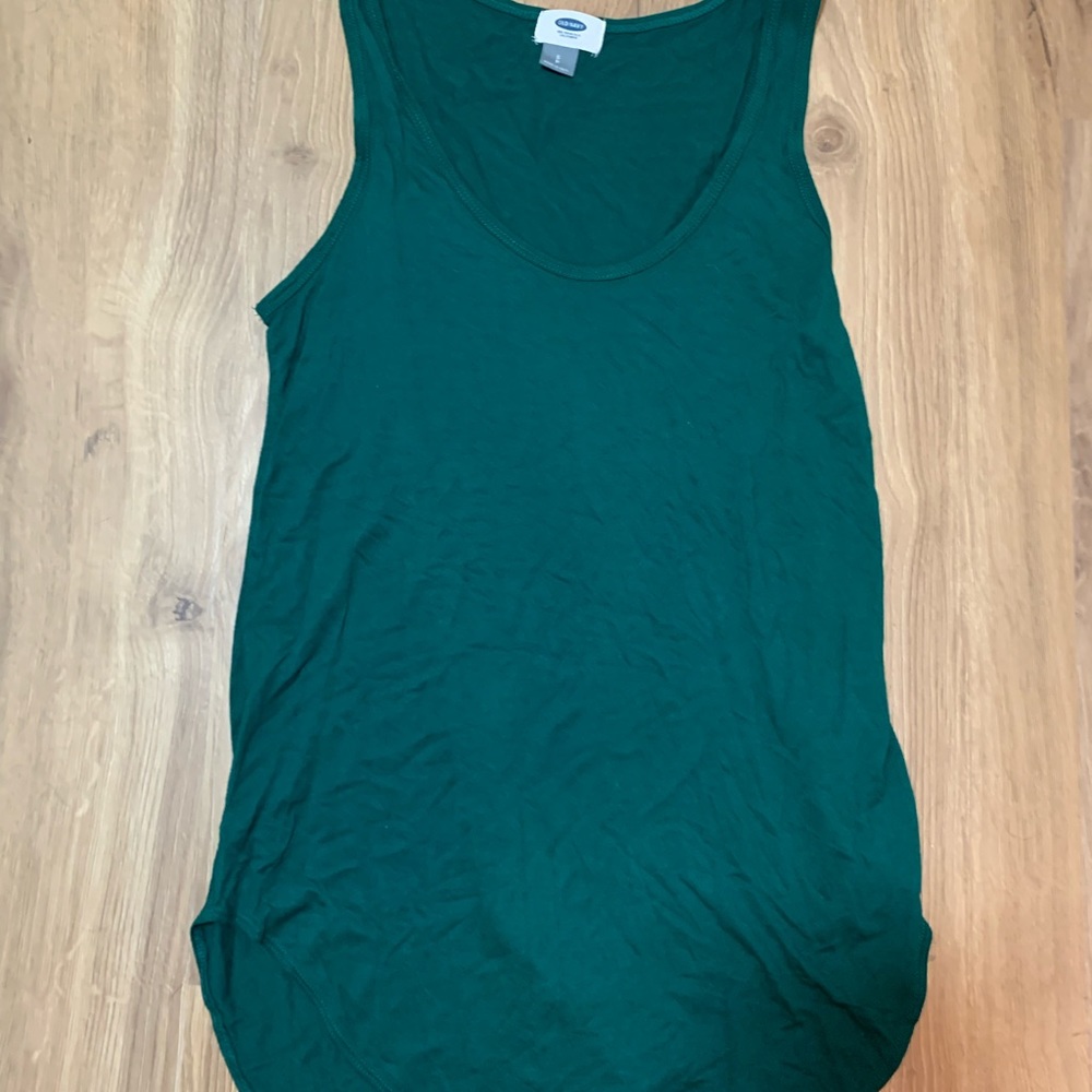 Old navy tank. Never worn. Green. Please see next photo. - Picture 1 of 2